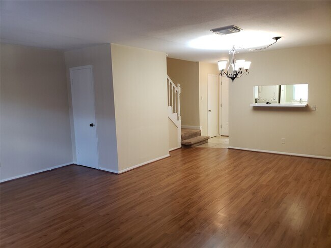 Photo - 14333 Memorial Dr Unidad 99