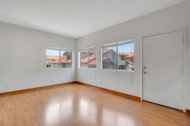 Photo - Thousand Oaks- Three Bedroom Condo