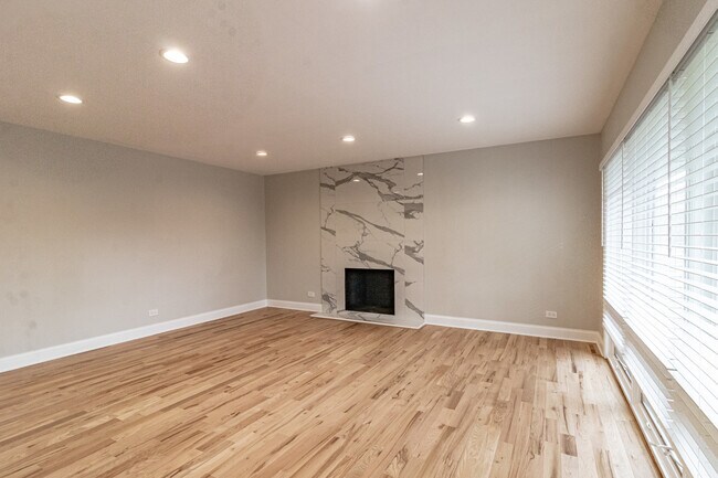 Photo - 1240 Warrington Rd