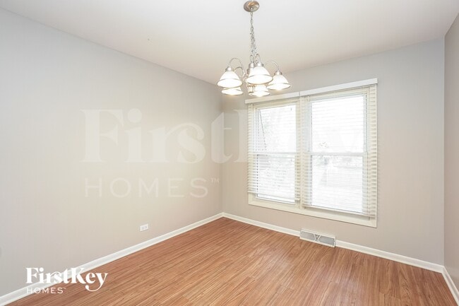 Photo - 644 N Ashbury Ave