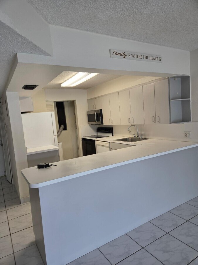 Photo - 8040 N Colony Cir Unit 102