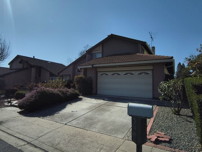 Photo - BEAUTIFUL TWO LEVEL 4BD/3BA HOME AVAILABLE IN MILPITAS, CA !!!!!!