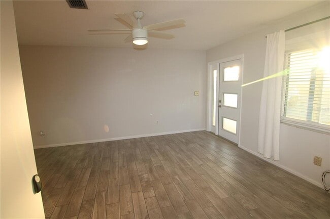 Photo - 1311 New Bedford Dr Unidad 0