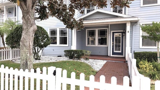 Building Photo - 381 1st Ave SW