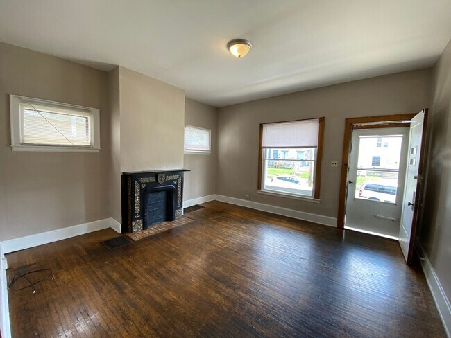 Photo - 66-68-68 E Woodruff Ave Unit 66