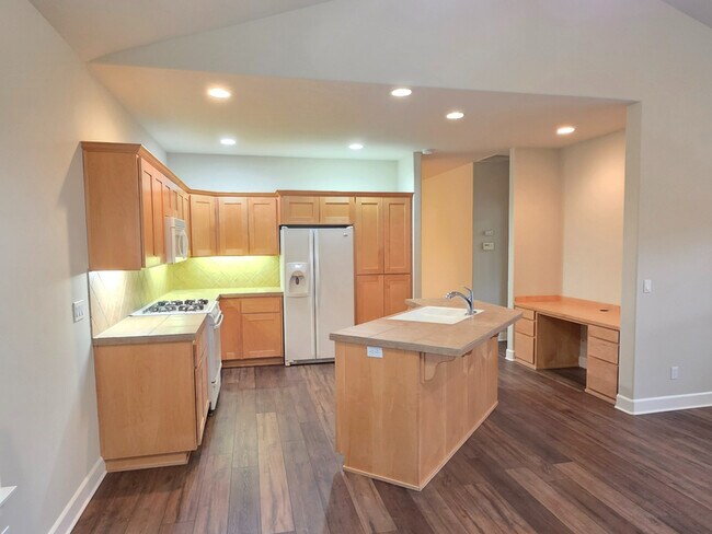 Photo - 2423 NW Awbrey Rd