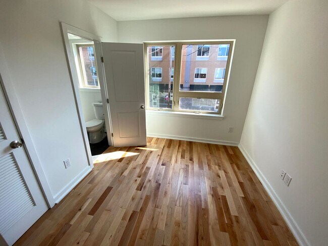 Photo - 1537 Cecil B. Moore Ave Unit 2