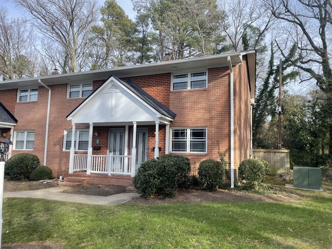 Building Photo - 3109 N Parham Rd