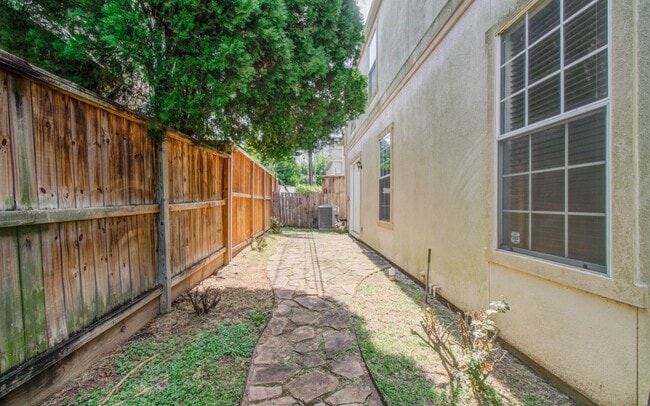 Photo - 6855 Bellgreen Dr