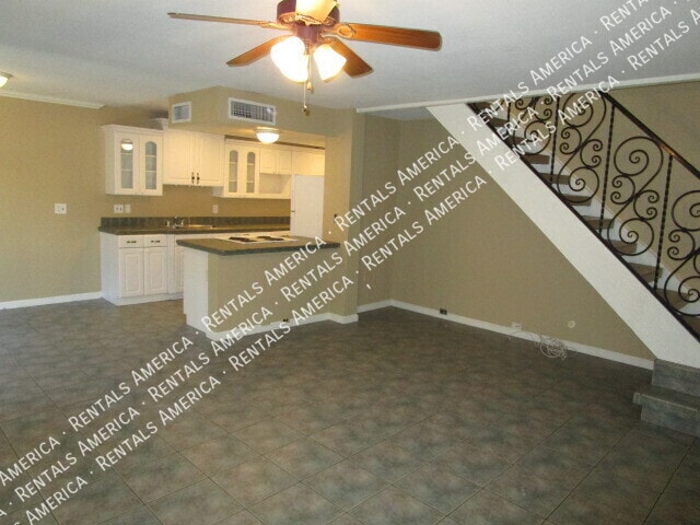 Photo - 711 E North Ln Unit 2