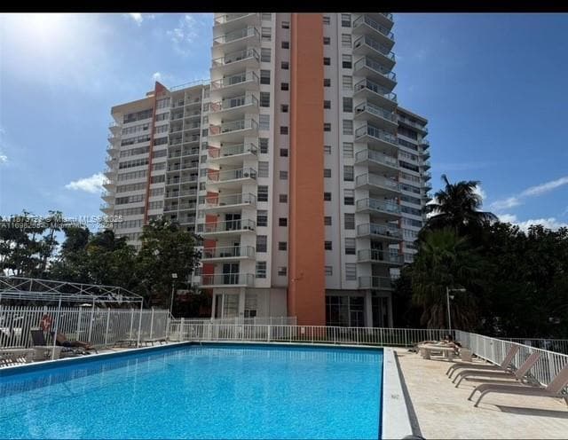 Building Photo - 1301 NE Miami Gardens Dr Unit 1221W Rental