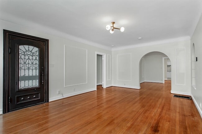 Photo - 4204 Prescott Ave Unit 1