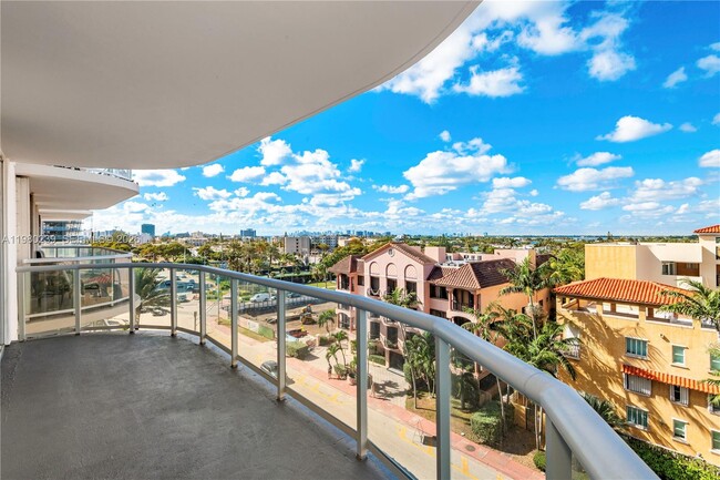 Building Photo - 8855 Collins Ave Unit 6E