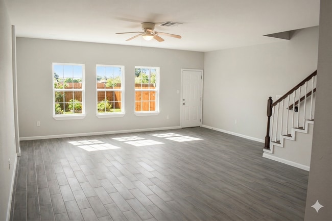 Photo - 7952 Blue St