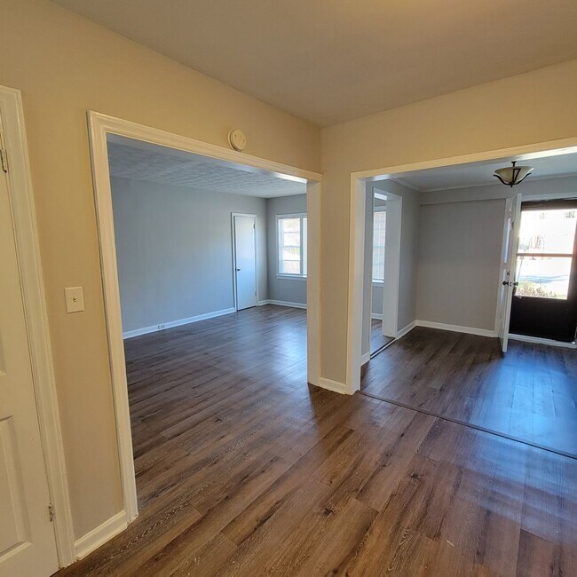 Photo - Roomy Cute Brick Ranch