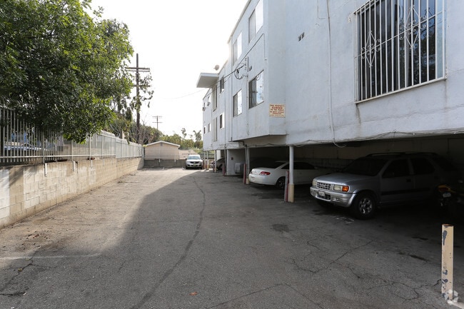 Photo - 1902 S Victoria Ave