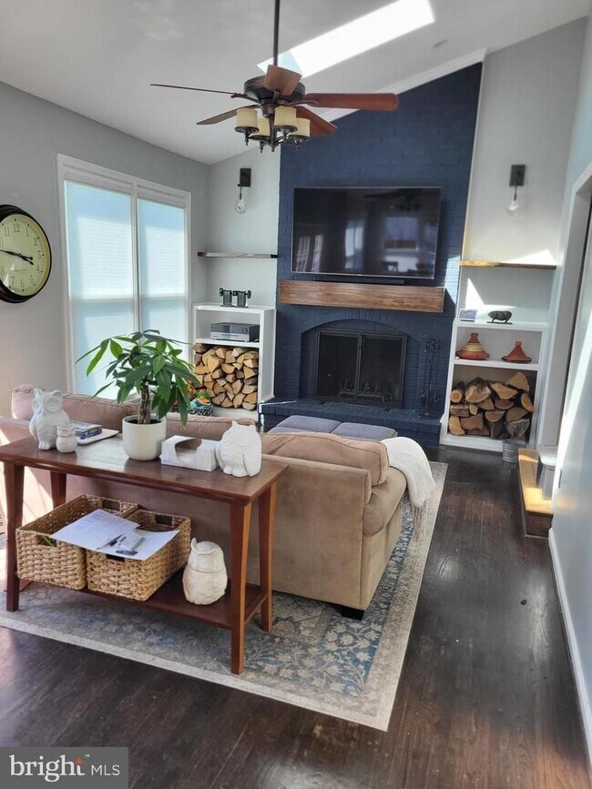 Photo - Beautiful 4 Bedroom Home in Potomac Crossing