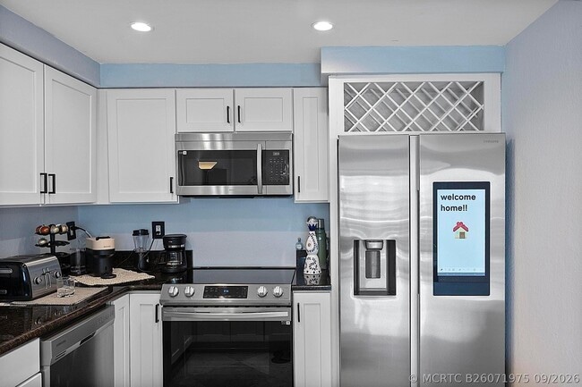 Photo - 2900 NE 30th St Unit Apt 8j