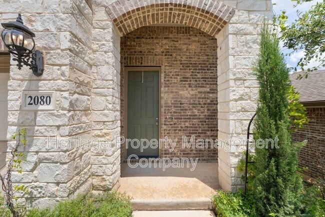 Photo - 2080 Cowan Dr