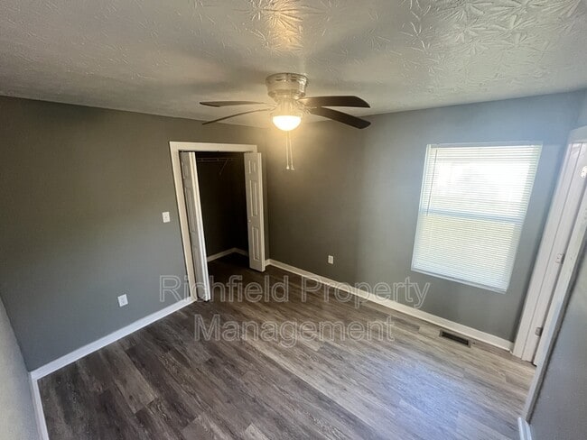 Photo - 2850 N Chester Ave