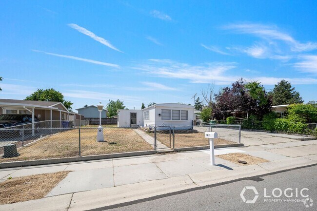 Building Photo - Fully Renovated Home In Great West Jordan ...