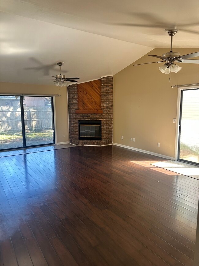 Building Photo - 104 Cedar Ridge Way Rental