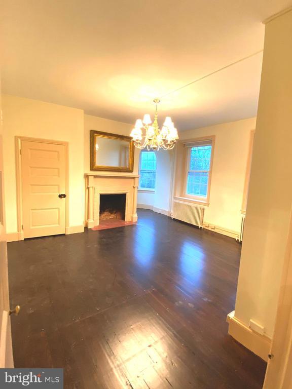 Photo - 40 E Court St