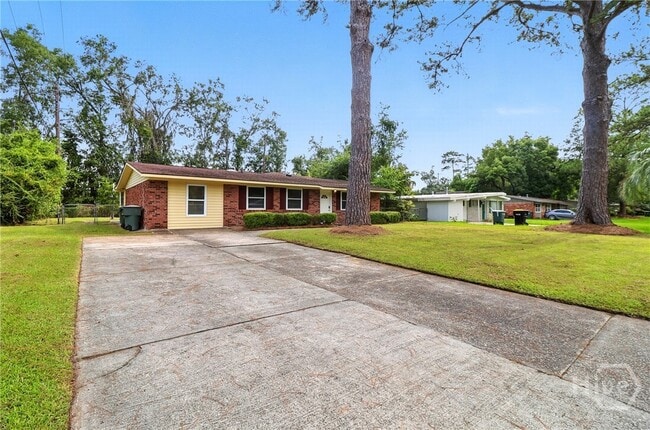 Photo - 332 Woodley Rd