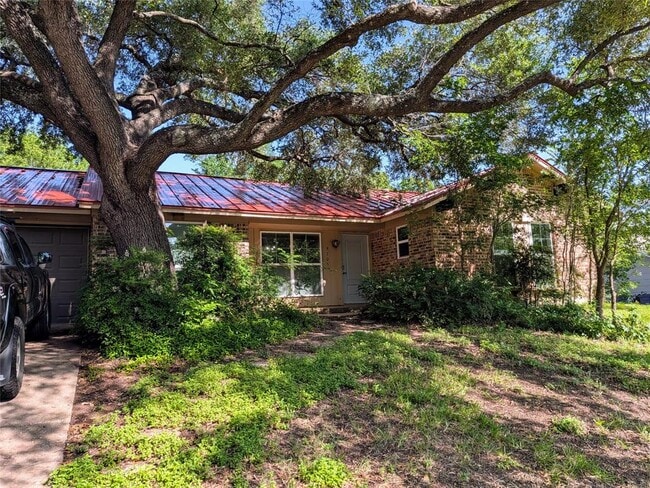 Building Photo - 9705 Marlborough Dr