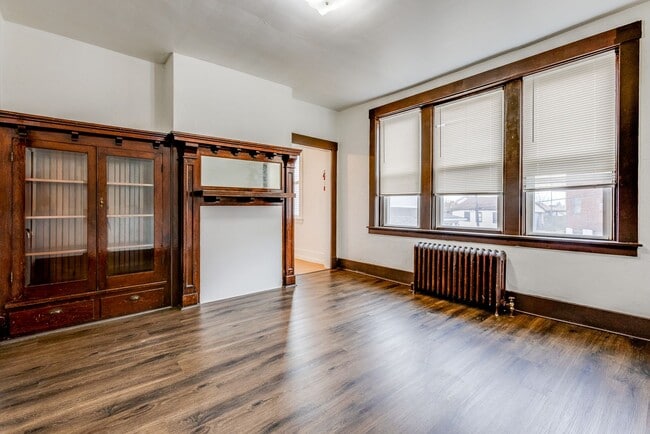 Building Photo - 466 Hays Ave Unit #2