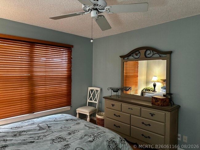 2543 Bedford Mews Dr