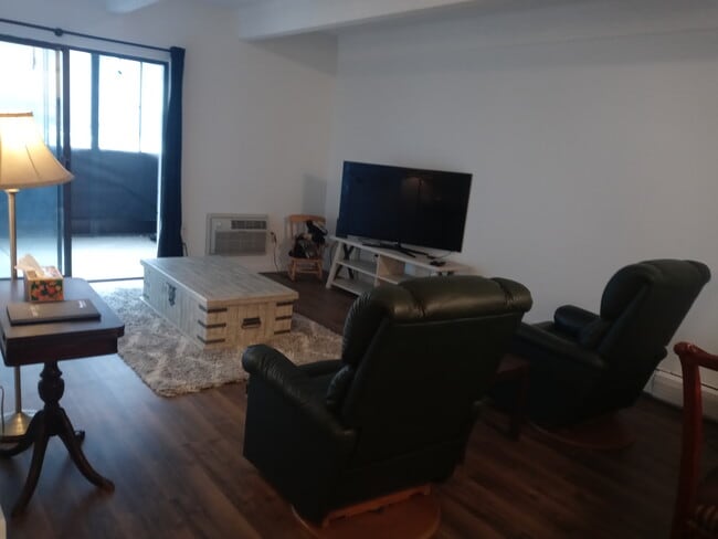 Living room - 10650 E Tennessee Ave Unit 108