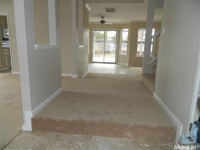 Photo - REDUCED!! Huge 3 Bedroom 2.5 Bath Corner L...