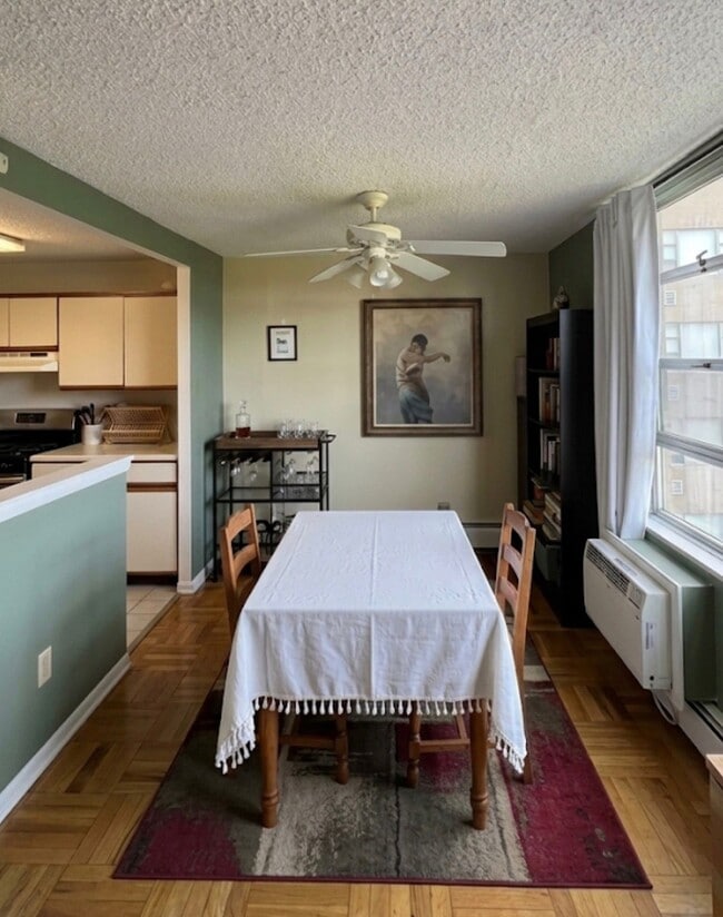 Photo - 1030 E Lancaster Ave Unit RH 612