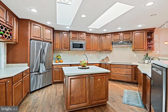 Photo - 2918 Glenvale Dr