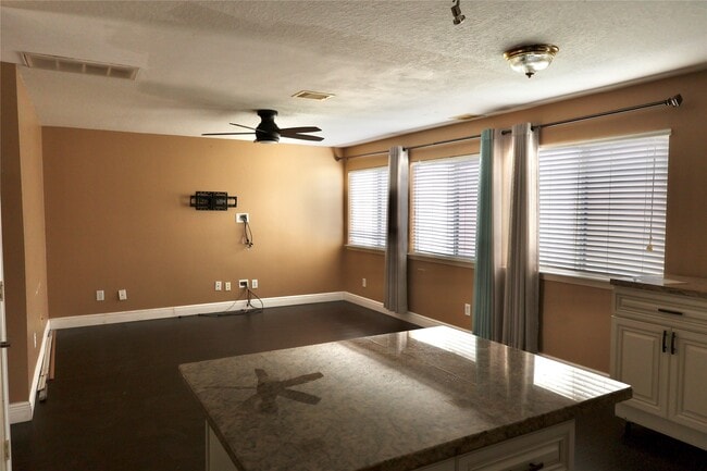 Photo - 6339 Settlers Square Ln