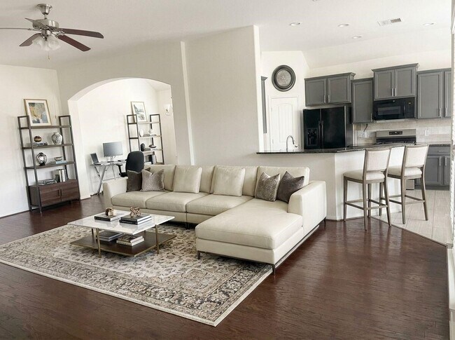 Photo - 129 Autumn Forest Ln