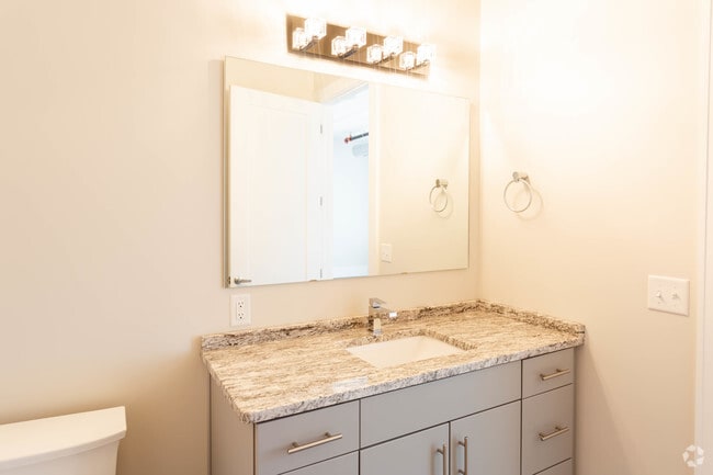 1/2 Bathroom