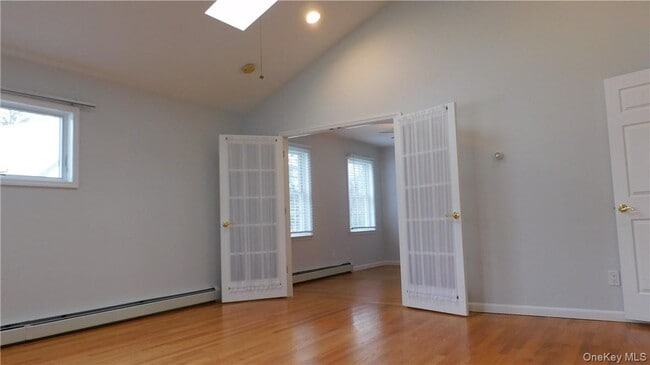 Photo - 10 S Nauraushaun Rd