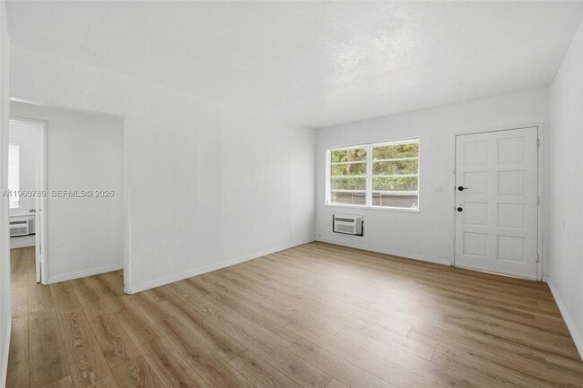 Photo - 3265 Franklin Ave Unit Downstairs