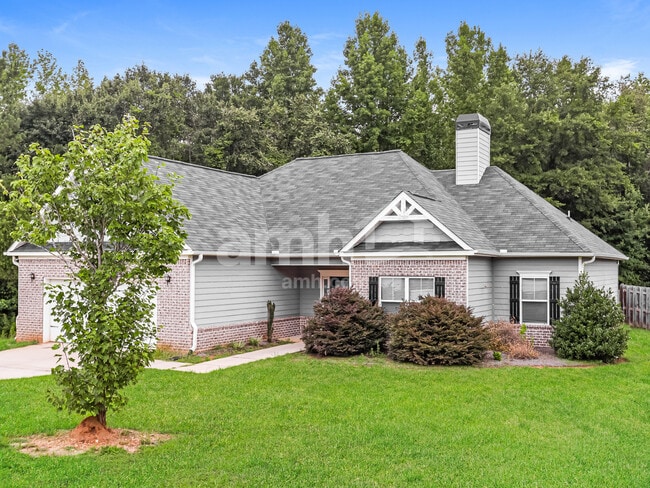 Photo - 121 Coulter Woods Dr