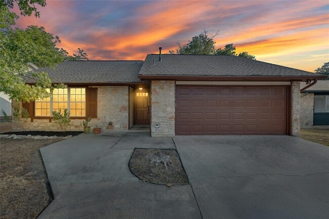 Photo - 505 Mairo St
