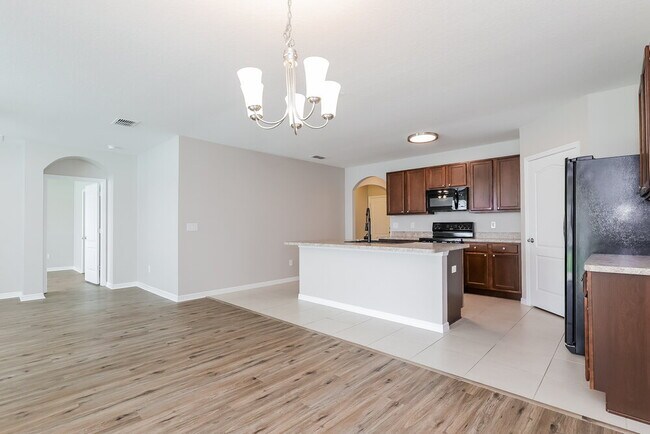 Photo - 16188 Yelloweyed Dr