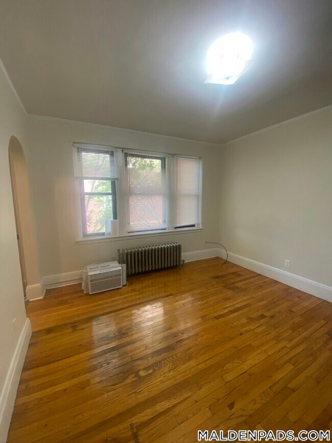 Photo - 349 Pleasant St Unidad A1-20