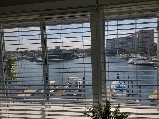 Photo - 5157 Silent Loop Unit Windward cove
