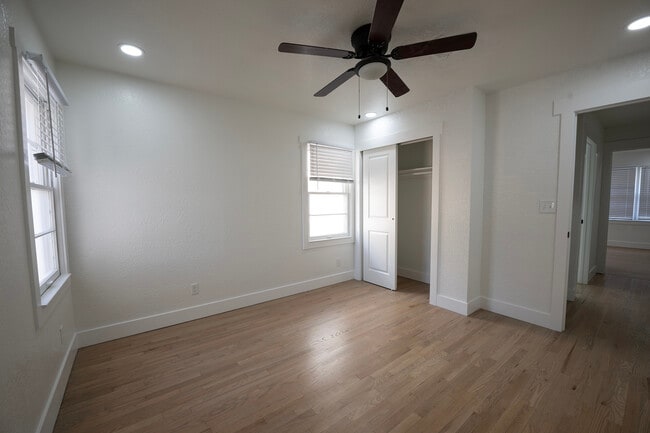 Photo - 204 W 36th St Unit 2