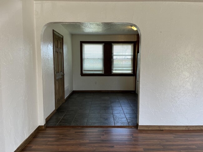 Photo - 111 E Haddock St