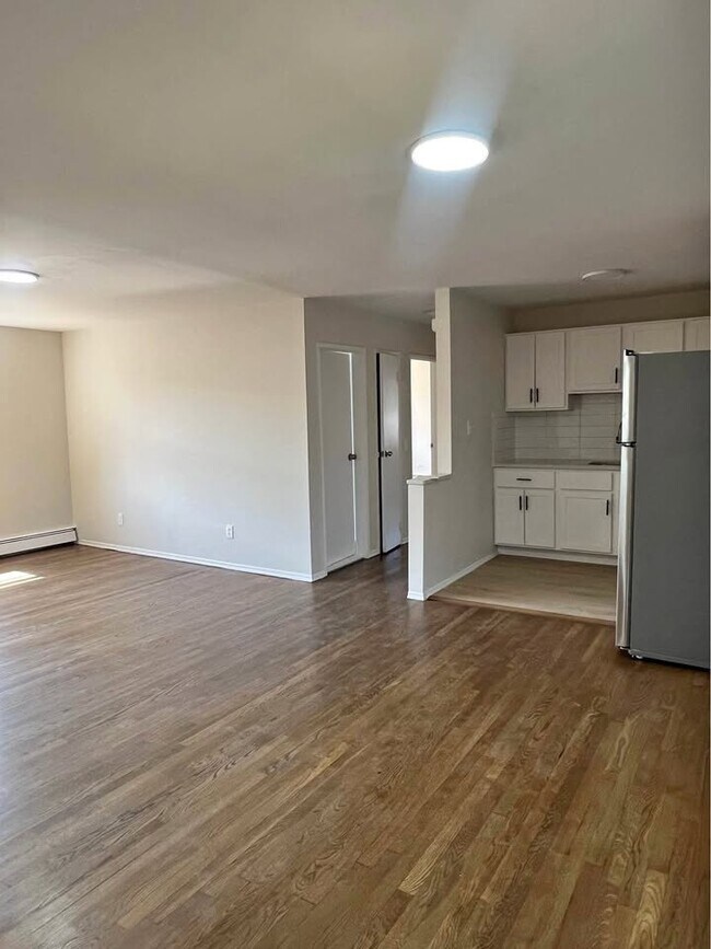 Photo - 57-61A E Park St Unit 4B