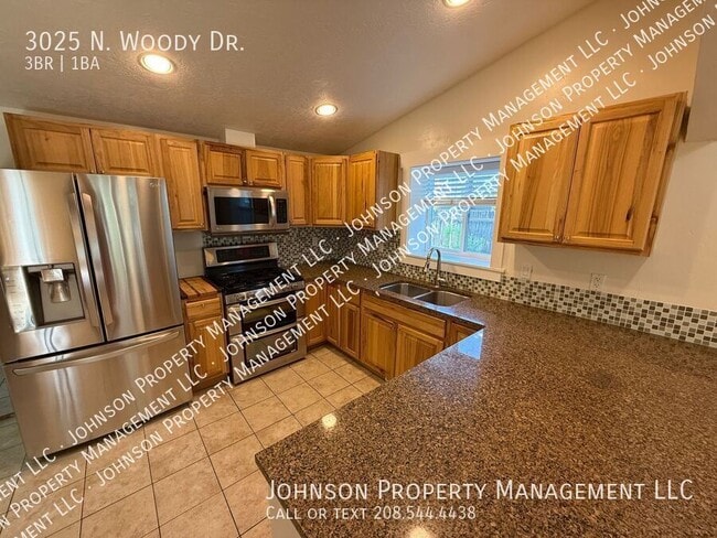 Photo - 3025 N Woody Ln