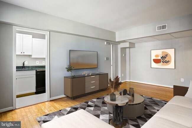 Photo - 1721 Queens Ln Unidad 1103